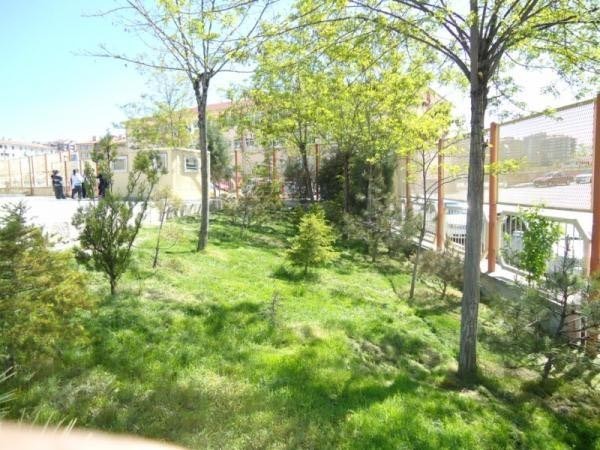 Sincan Ahmet Andiçen Ticaret Meslek Lisesi kampüs fotoğrafı