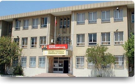 Selma Yiğitalp Anadolu Lisesi kampüs fotoğrafı