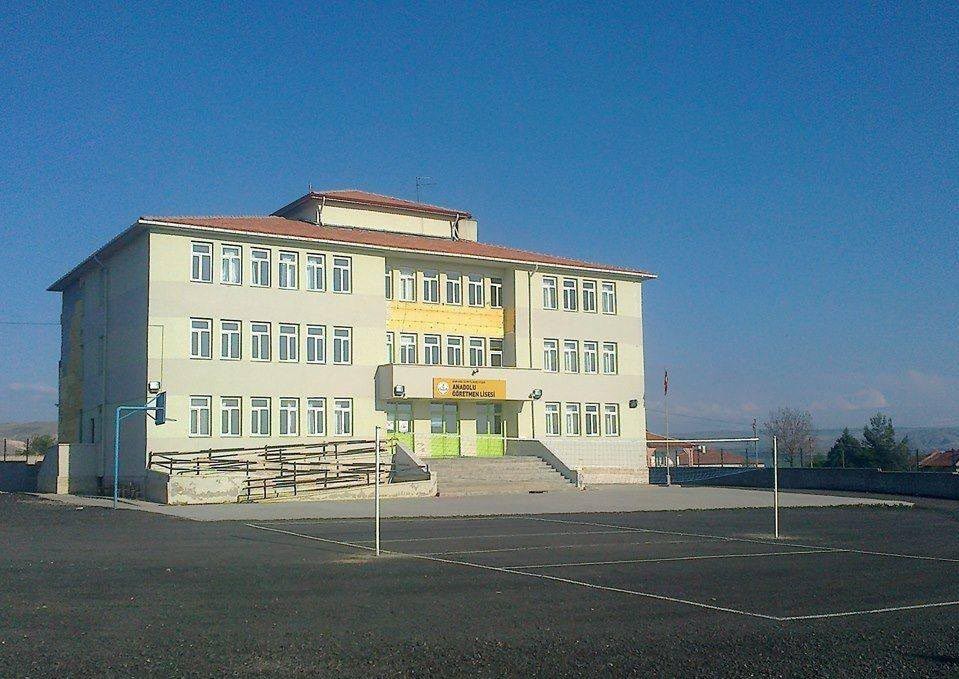 Şereflikoçhisar Anadolu Öğretmen Lisesi kampüs fotoğrafı