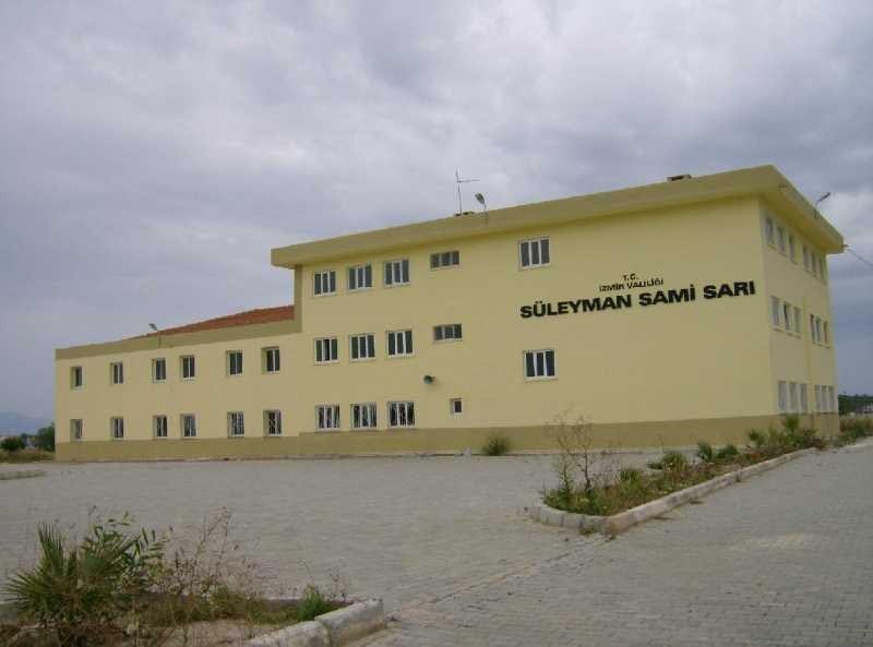 Süleyman Sami Sarı İlkokulu kampüs fotoğrafı