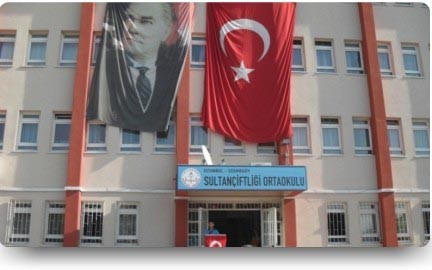 Sultan Çiftliği Ortaokulu kampüs fotoğrafı