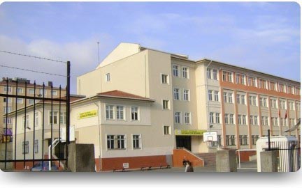 Sultangazi Çok Programlı Lisesi kampüs fotoğrafı