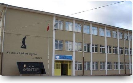 Tuğrulbey İlkokulu kampüs fotoğrafı