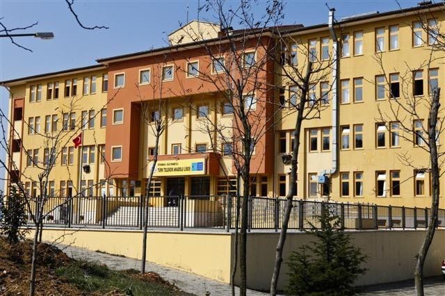 Sultanbeyli Türk Telekom Anadolu Lisesi kampüs fotoğrafı