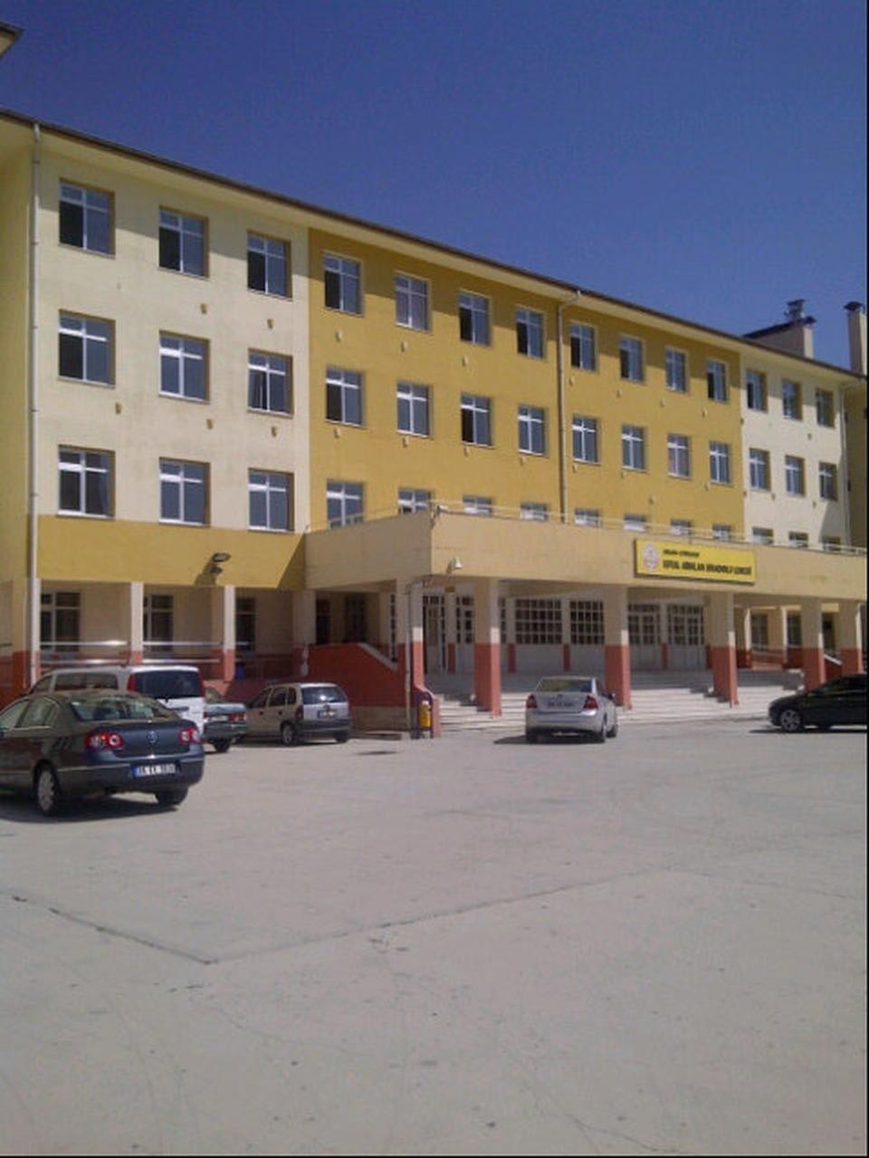 Ufuk Arslan Anadolu Lisesi kampüs fotoğrafı