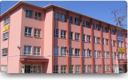 Ümraniye Ticaret Meslek Lisesi kampüs fotoğrafı