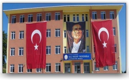 Aksoy İlkokulu kampüs fotoğrafı