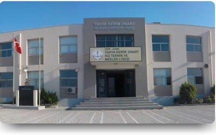 Yahya Kerim Onart Kız Teknik Ve Meslek Lisesi kampüs fotoğrafı