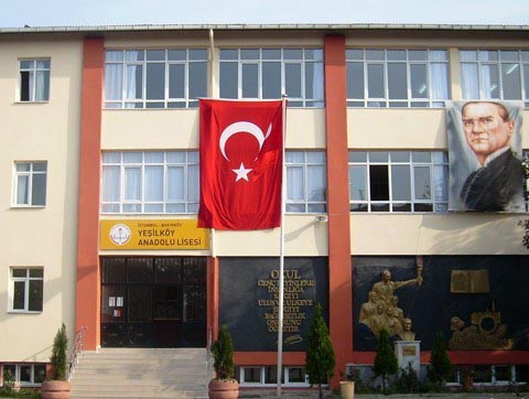 Yeşilköy Anadolu Lisesi kampüs fotoğrafı