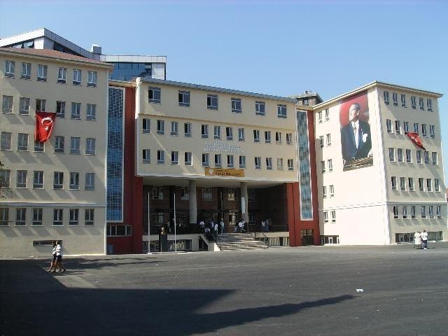 Fmv Işık Okulları Nişantaşı Lisesi kampüs fotoğrafı