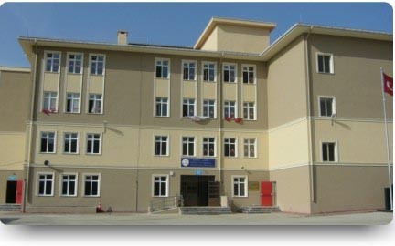 Akören Ümit Aksun Ortaokulu kampüs fotoğrafı