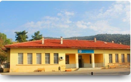 Zeytinova Şehit Erdal Canbulat Ortaokulu kampüs fotoğrafı